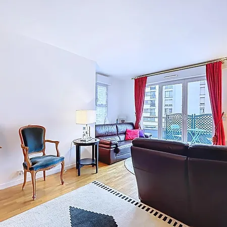 Appartamento Bright Flat Near Père-lachaise Cemetery Parigi