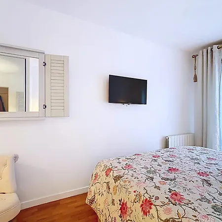 شقة Bright Flat Near Pere-lachaise Cemetery باريس