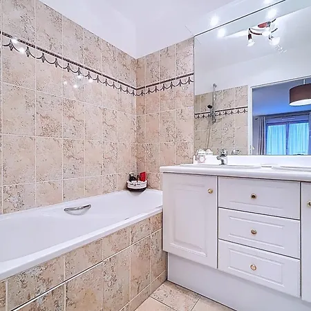 Bright Flat Near Pere-lachaise Cemetery Apartamento